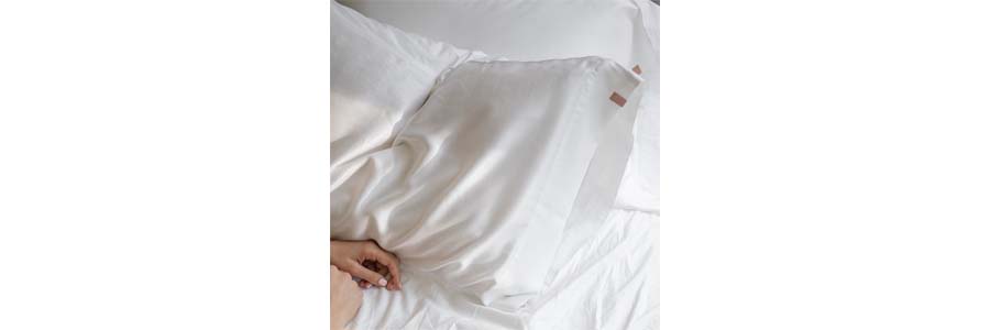 Lunya Washable Silk Pillowcase - perfectextile