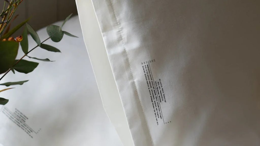 Bleached polyester microfiber fabric for bedding - perfectextile