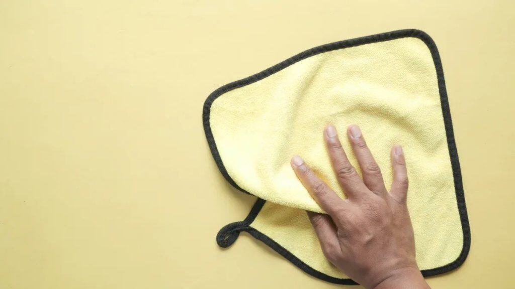 Understanding the Causes of Pilling on Brushed Microfiber Fabric 2 图片6 - perfectextile