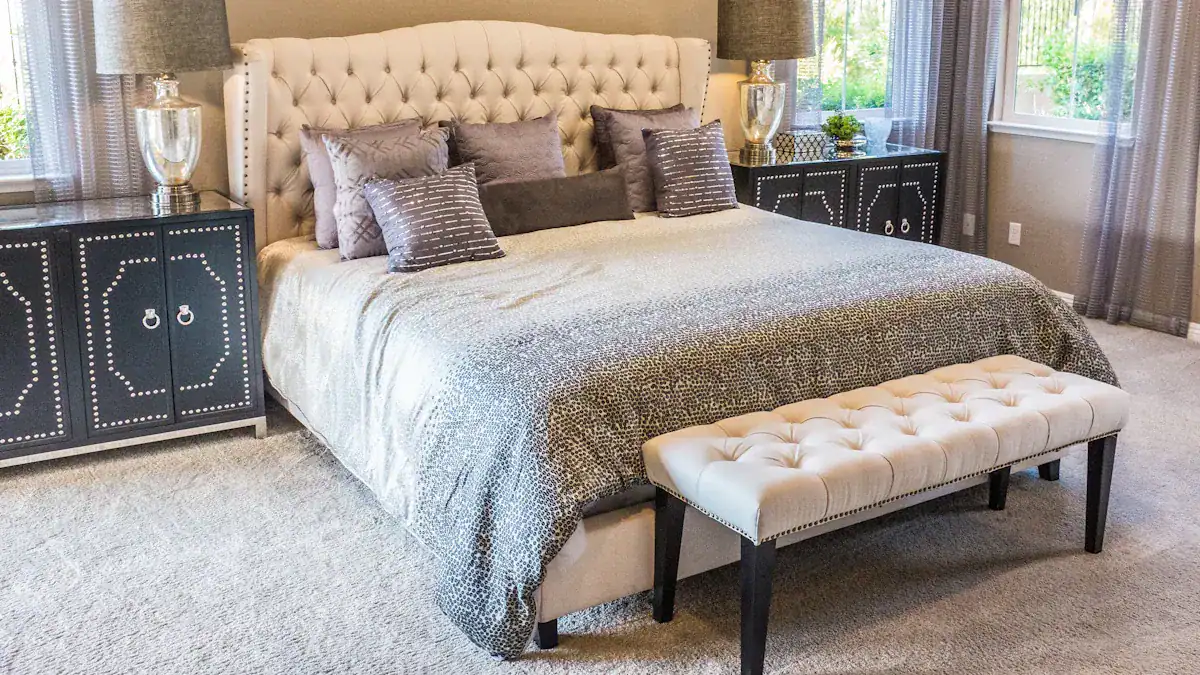 Is polyester microfiber slippery for bedding? 3 Comparing Microfiber Sheets to Other Bedding