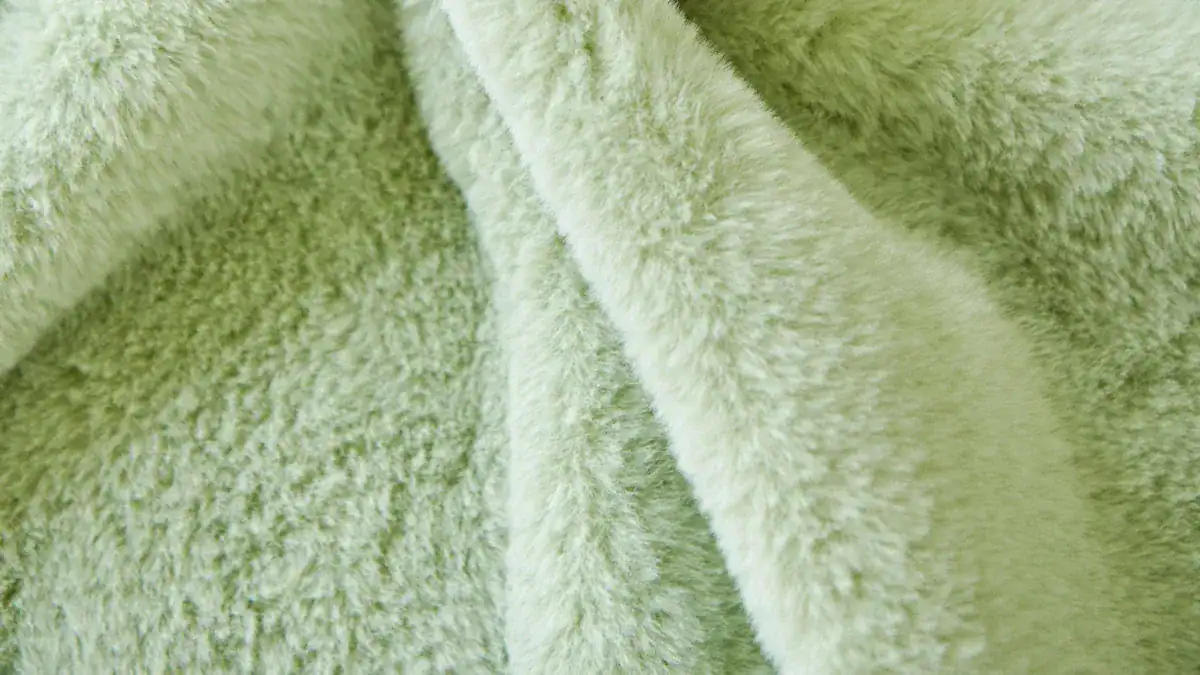 Is Microfiber Bedding Better Than Cotton for Your Sleep 2 Microfiber Bedding