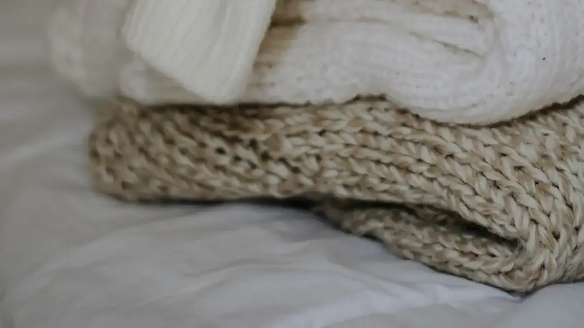 Cleaning Bedding with Microfiber Cloths