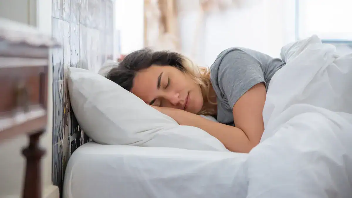 What Is 100 Percent Polyester Bedding Fabric and What Makes It Unique 3 Features and Benefits
