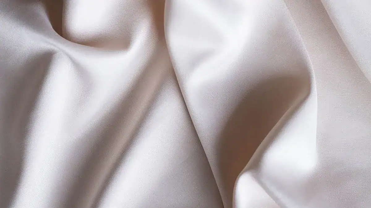 What Is Satin Bedding Fabric and How Is It Made 3 How Satin Bedding Fabric Is Made
