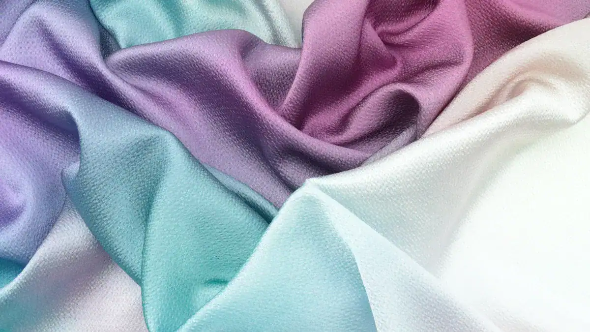 Brushed Microfiber Sheets or Cotton Sheets Which Is Best for Sleep 2 Brushed Microfiber Sheets Overview