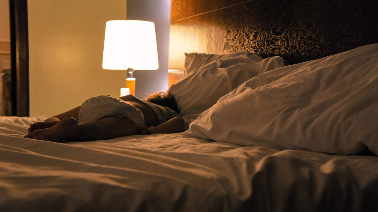 What Is 100 Percent Polyester Bedding Fabric and What Makes It Unique 1 What Is 100 Percent Polyester Bedding Fabric and What Makes It Unique