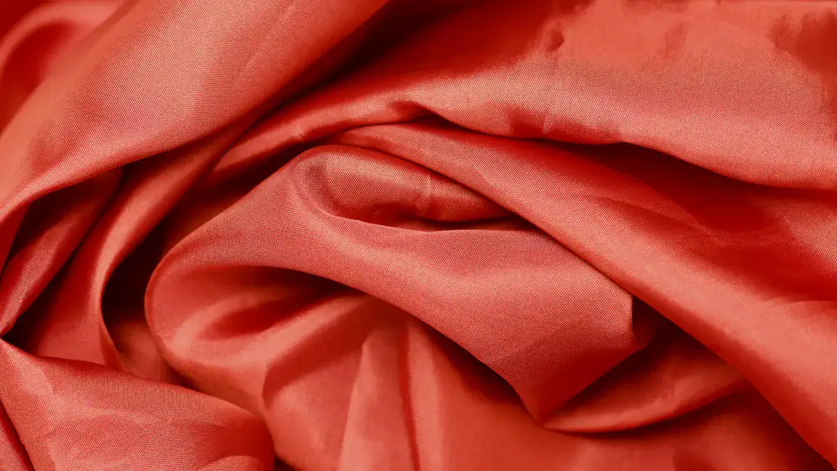 What is Taffeta Bedding Fabric and What Makes It Unique 2 Taffeta Bedding Fabric Overview