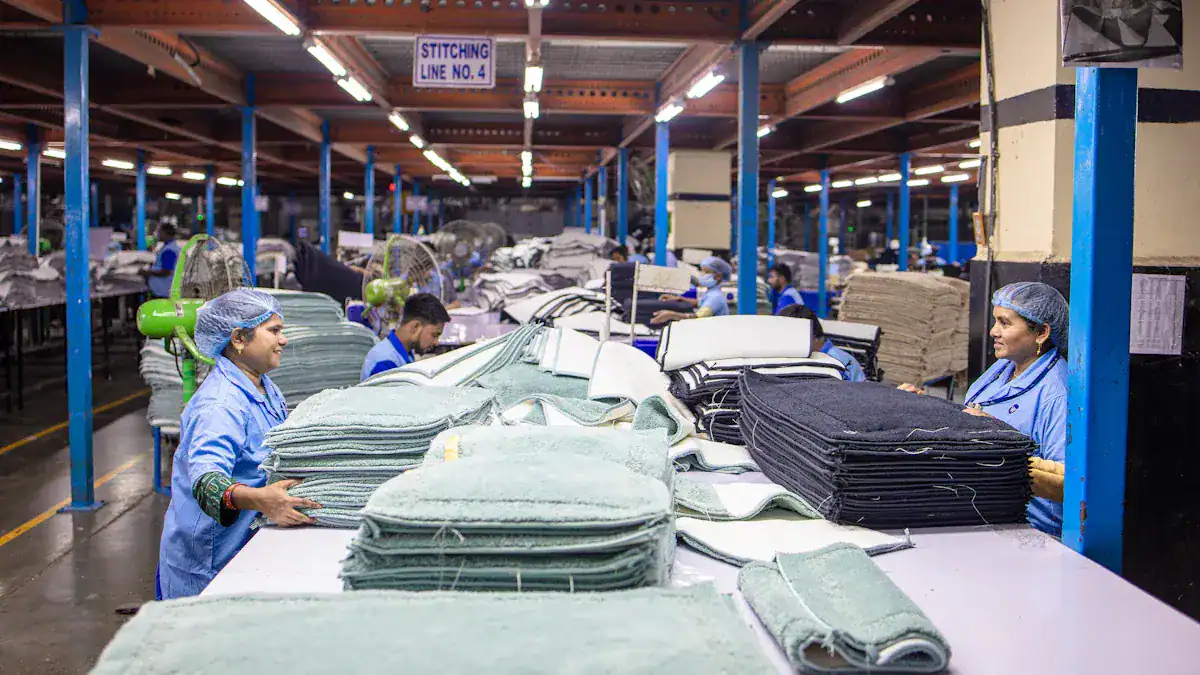 Top 3 bed sheet fabric manufacturer picks for cozy homes 3 Bed Sheet Fabric Manufacturer Comparison