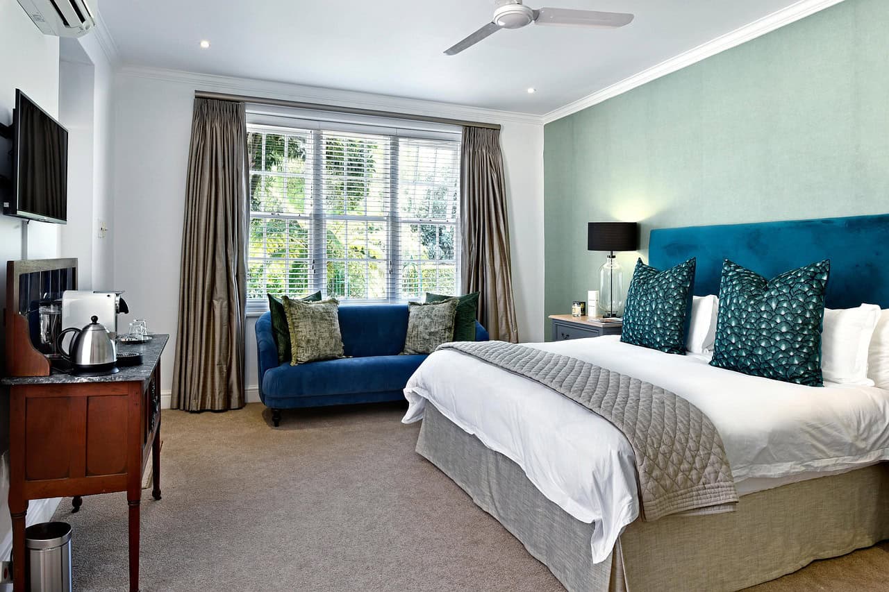 What Are the Different Types of Bedsheet Fabrics Available in 2025 1 What Are the Different Types of Bedsheet Fabrics Available in 2025