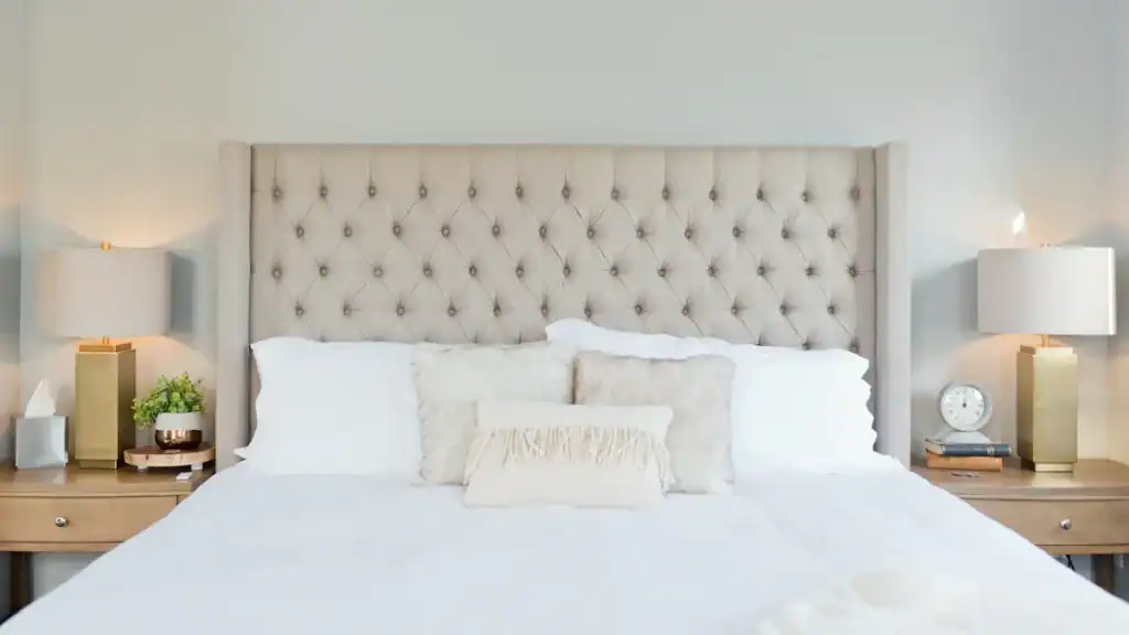 How to Choose the Best White Bedding Set for Your Bedroom 1 How to Choose the Best White Bedding Set for Your Bedroom