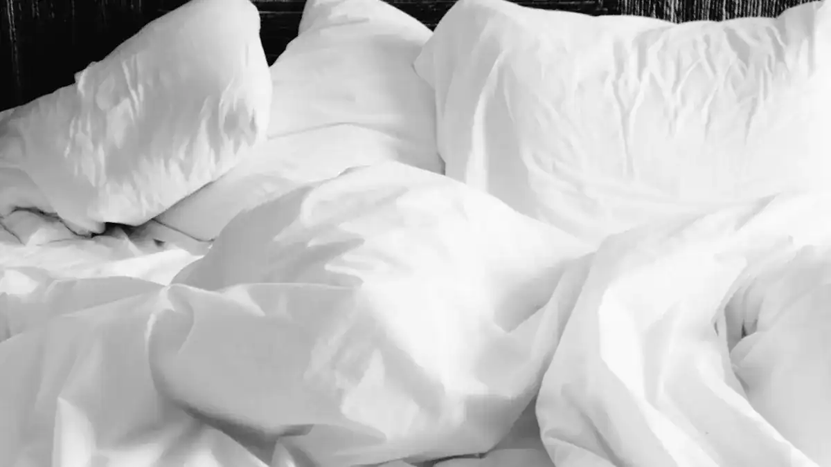 White bedding set secrets for a dreamy bedroom look 1 White bedding set secrets for a dreamy bedroom look