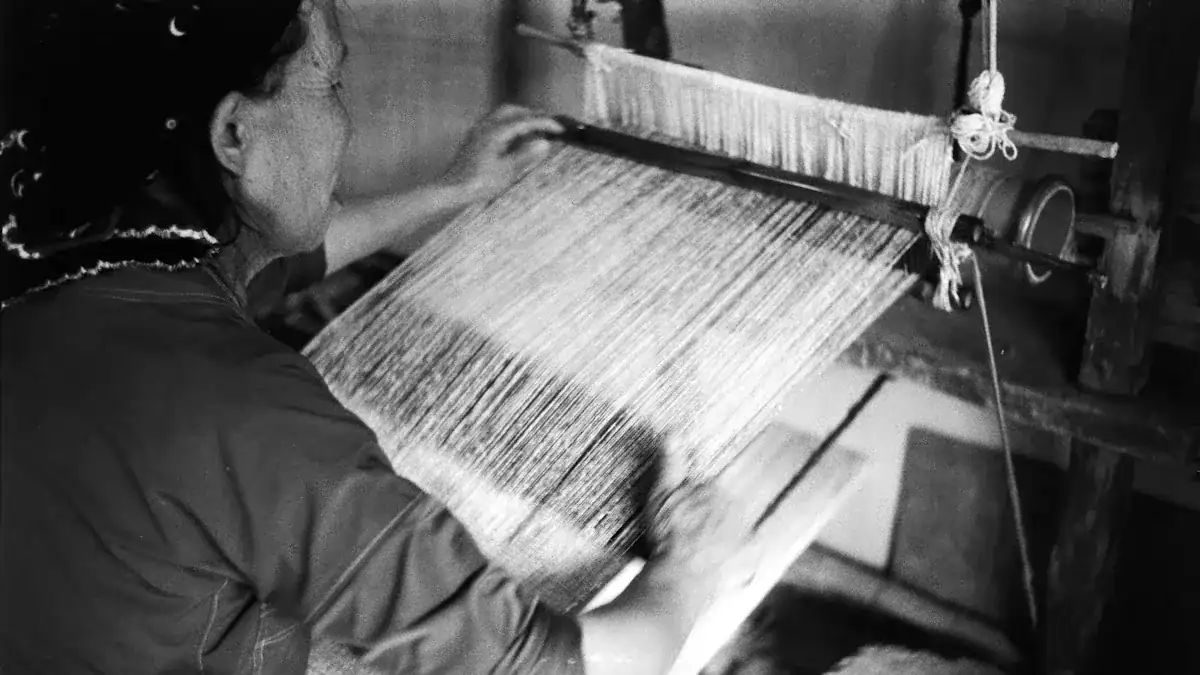 Making Polyester Woven Fabric