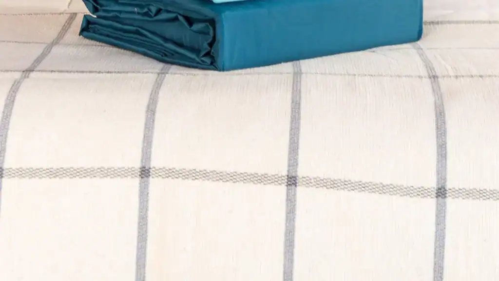 How to Choose Bulk Bed Sheets for Hotels and Rentals in 2026 2 How to Choose Bulk Bed Sheets for Hotels and Rentals in 2026