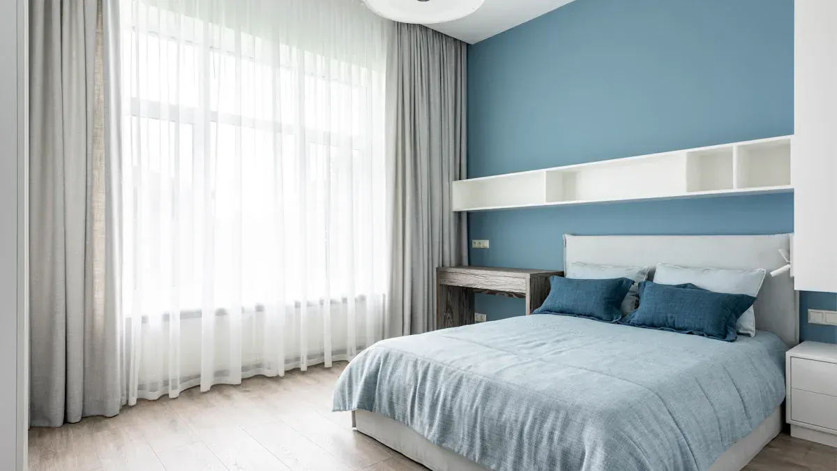 How to match bed sheets and curtains for a stylish bedroom 2 Matching bed sheets and curtains: Color and Pattern