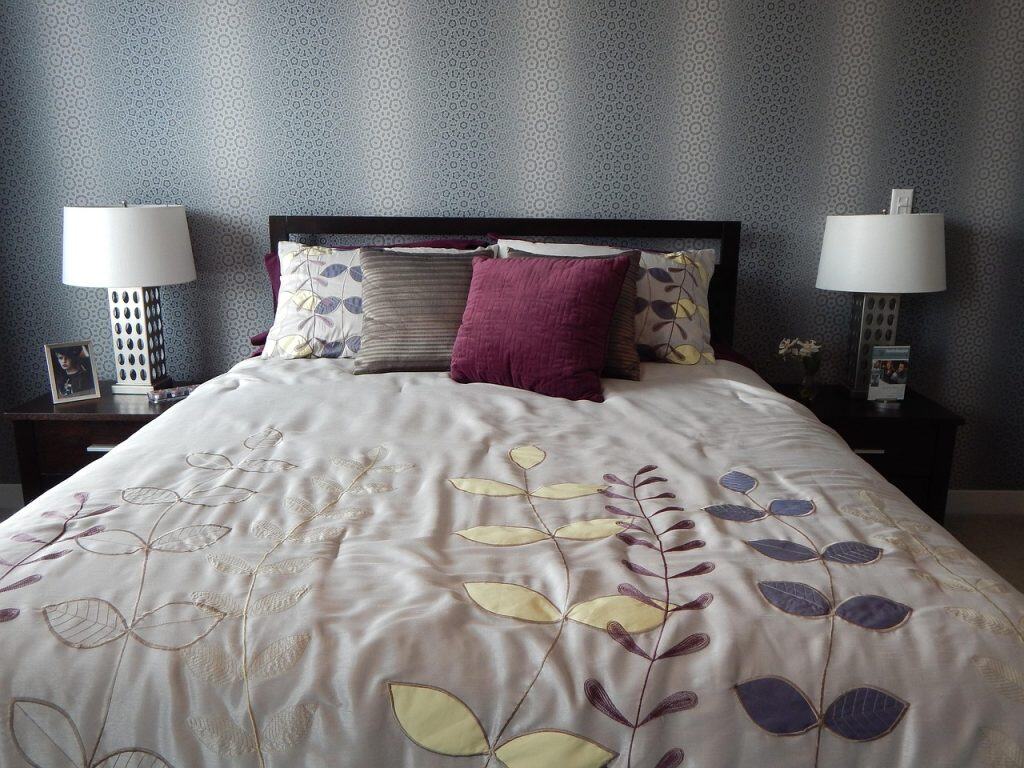 What Are the Best Fabric Materials for Solid Color Bedding 1 What Are the Best Fabric Materials for Solid Color Bedding