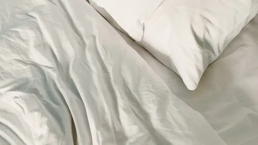 How to Choose the Best Sheets for Sweaty Sleepers 1 How to Choose the Best Sheets for Sweaty Sleepers
