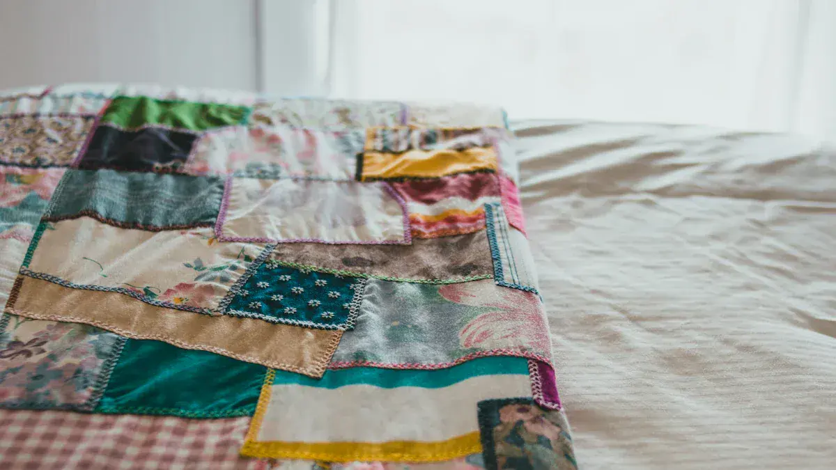 Bedspread vs Quilt Overview