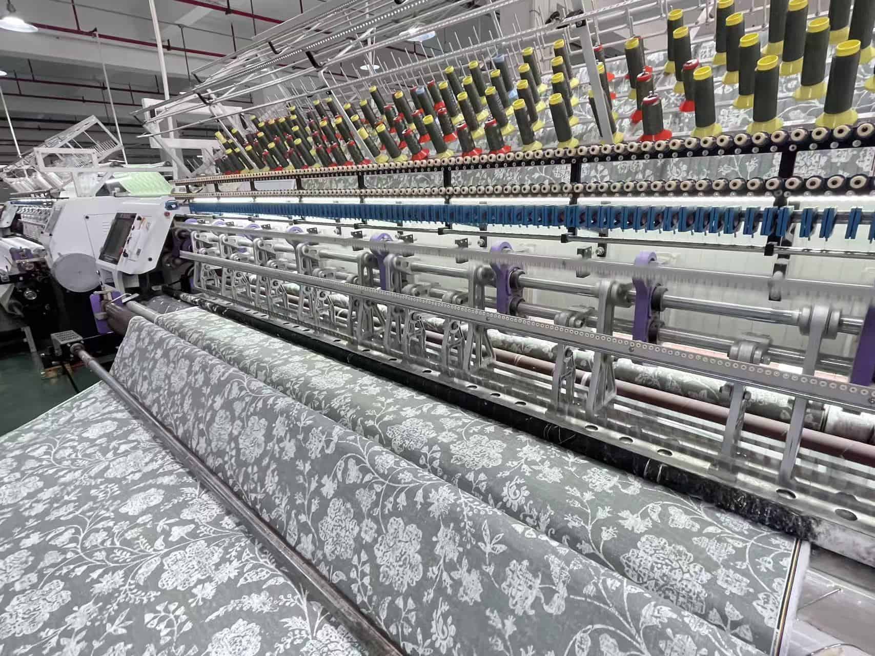 Ultrasonic & Quilted microfiber Fabric 10 Advanced ultrasonic quilting machine for microfiber bedding fabric production