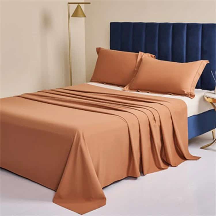 Dyed microfiber fabric in bedding set production